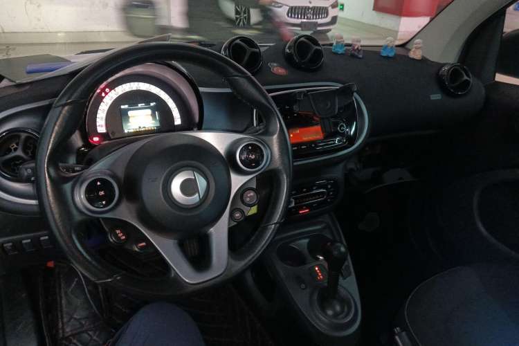 Used  fortwo 2018 1.0L 52kW Hardtop Passion Edition China V Standard
