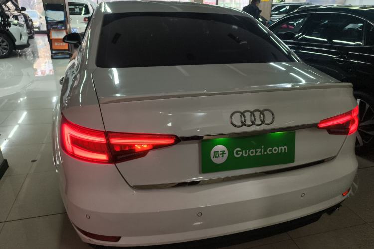 Used Audi A4L 2017 Plus 40 TFSI Ambition Model
