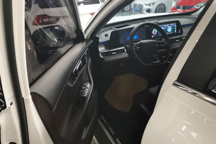 Used Chery Tiggo 8 PRO 2022 390T Two-Wheel Drive Vast Edition 5 Seats