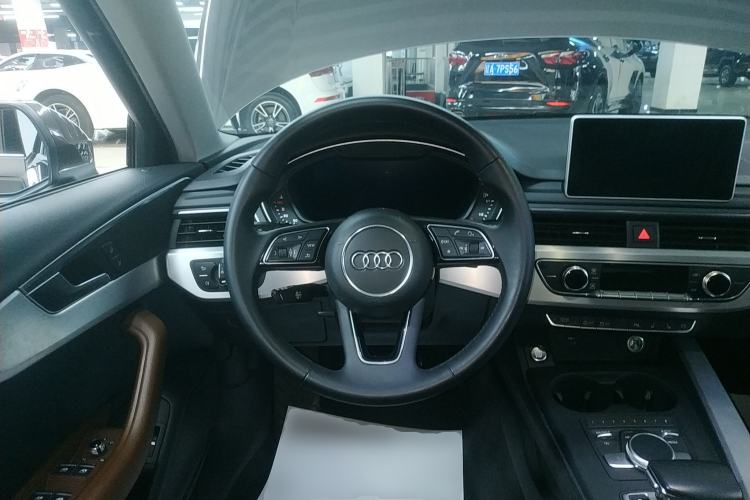 Used Audi A4L 2018 30th Anniversary Edition 40 TFSI Fashion Model
