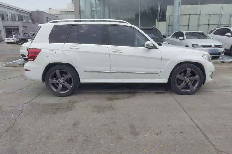 Used Mercedes-Benz GLK-Class 2013 GLK 300 4MATIC Dynamic Sunroof Model
