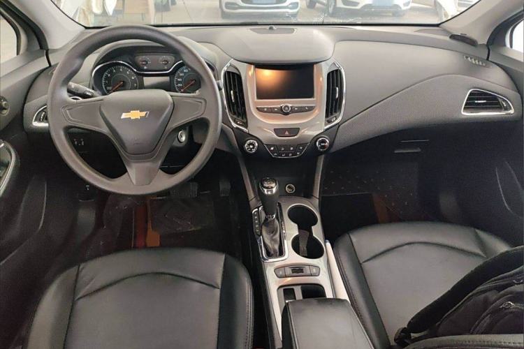 Used Chevrolet Cruze 2018 320 Automatic Pioneer Sunroof Edition
