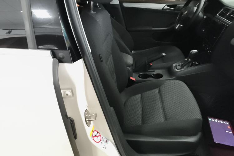 Used Volkswagen Sagitar 2014 Revised Version 1.6L Automatic Comfort Edition
