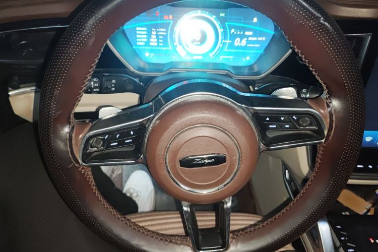 Used Zotye T700 2017 1.8T Dual-Clutch Prestige Model
