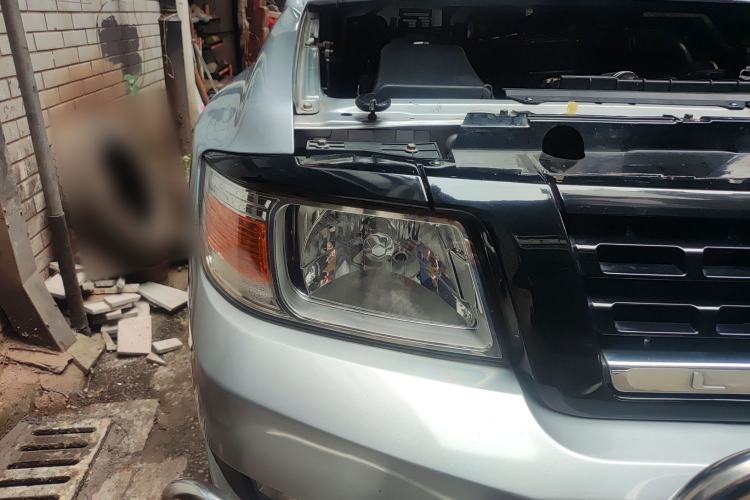 Used Leopaard Q6 2015 2.4L Manual Two-Wheel-Drive Elite Model
