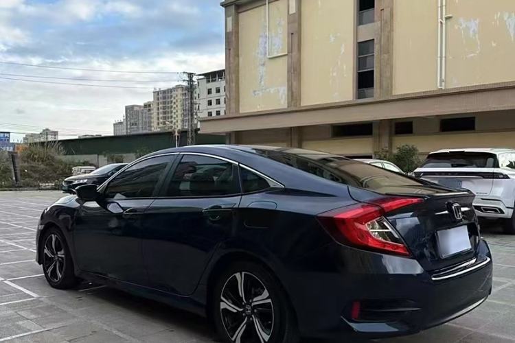 Used Honda Civic 2016 220TURBO CVT Prestige Edition
