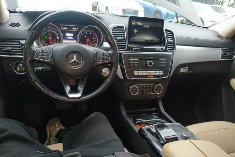 Used Mercedes-Benz GLE Coupe 2017 GLE 400 4MATIC Coupe SUV