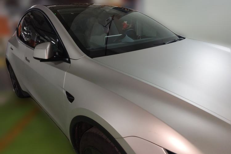 Used Tesla Model Y 2025 Rear-Wheel-Drive Version
