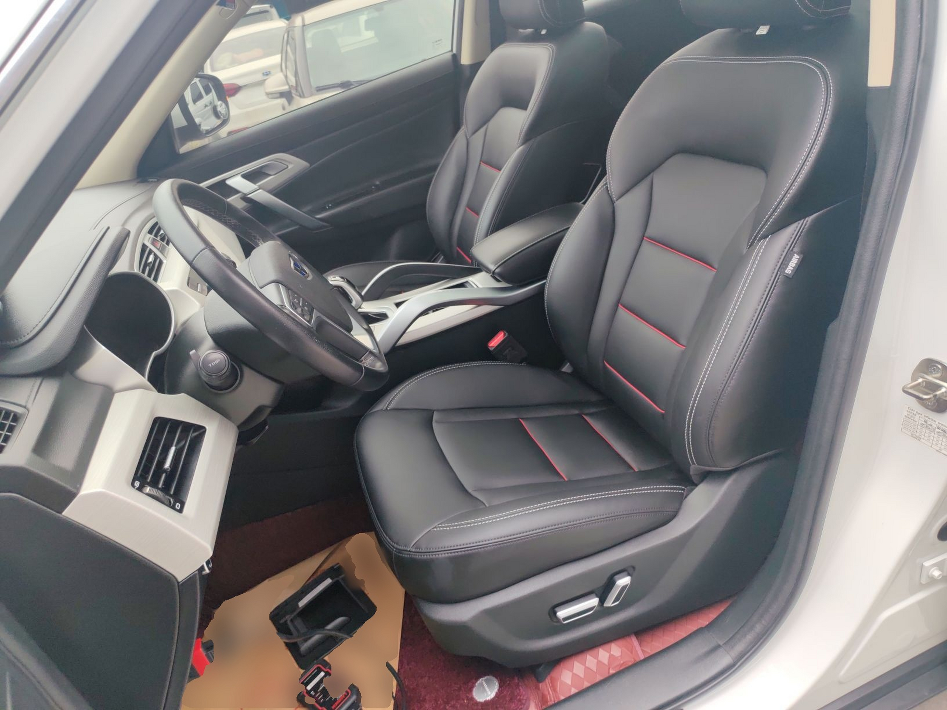 Переднее сиденье в автомобиле