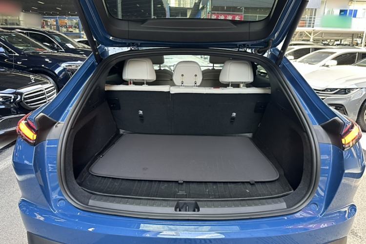 Used ONVO L60 2024 60 kWh Rear-Drive Version
