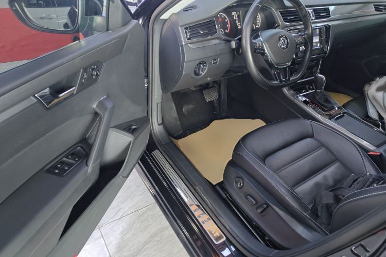 Used Volkswagen Passat 2017 330TSI DSG Luxury Edition