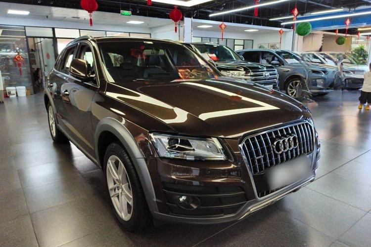Used Audi Q5 2017 Plus 40 TFSI Technology Model

