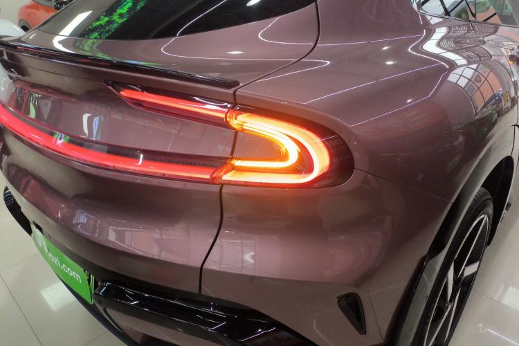 Used  YU7 2025 Ultra-Long Range High-Performance All-Wheel-Drive Max Edition