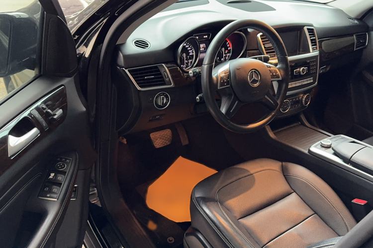 Used Mercedes-Benz M-Class 2014 ML 320 4MATIC