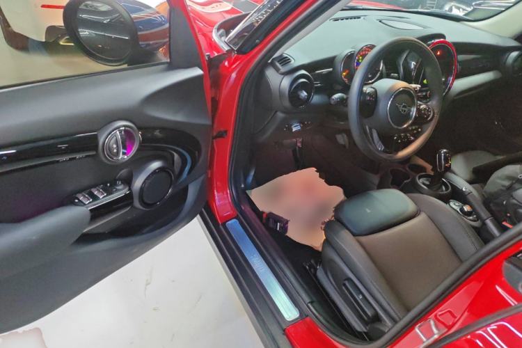 Used  MINI 2019 1.5T COOPER Classic Edition Five-Door Version
