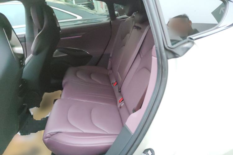 Used  SU7 2024 Rear-Drive Ultra-Long Range Advanced Pro-Level Intelligent Driving Version