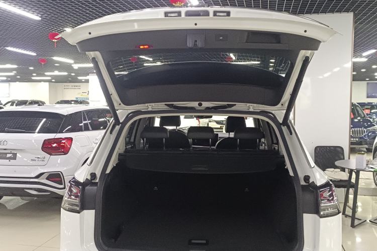 Used Volkswagen Tayron 2023 300TSI Two-Wheel-Drive Luxury Plus Advanced Edition
