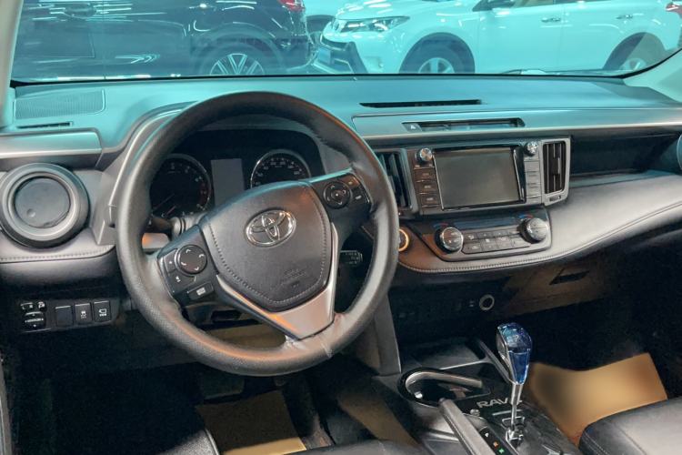 Used Toyota RAV4 2019 2.0L CVT Two-Wheel Drive Fashion X Limited Edition China V Standard