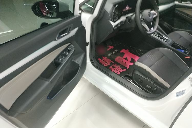 Used Volkswagen Golf 2024 280TSI DSG Pro 50th Anniversary Edition
