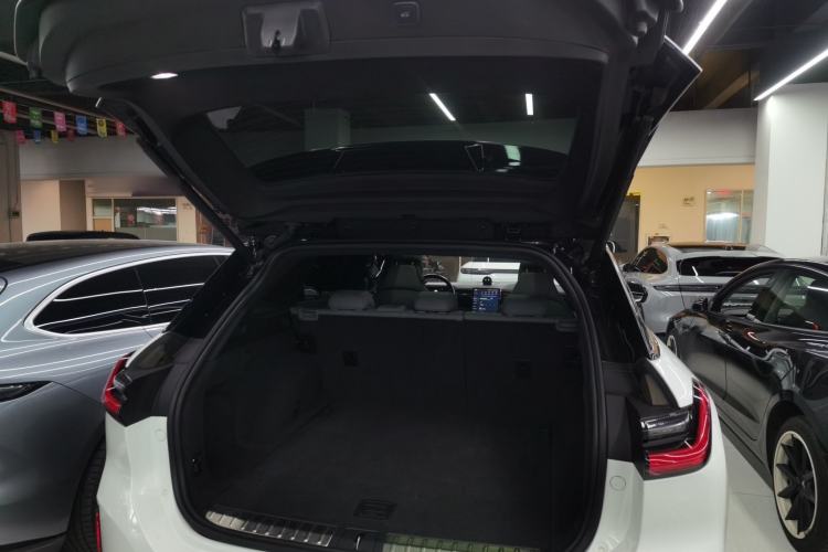 Used Nio ES6 2020 465 km Signature Edition