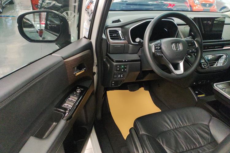 Used Honda Odyssey 2024 2.0L eHEV Sharp & Smart Edition
