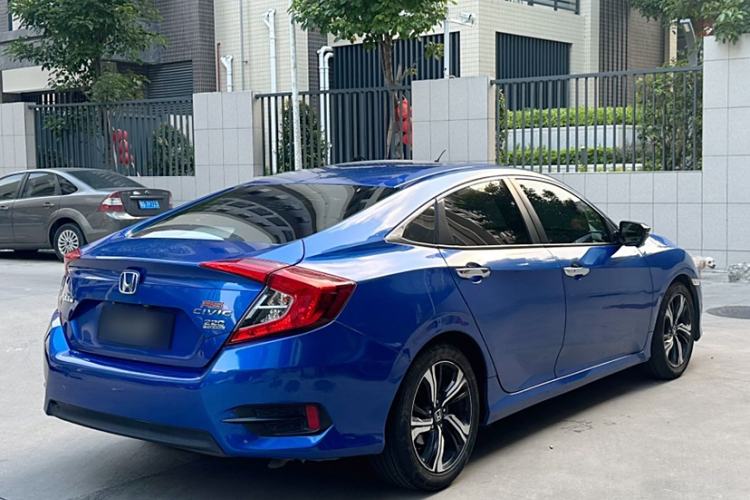 Used Honda Civic 2016 220TURBO CVT Prestige Edition
