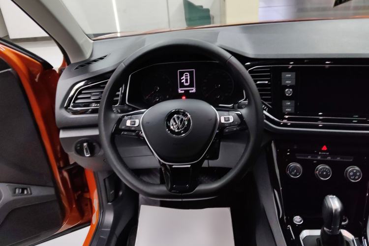 Used Volkswagen T-ROC 2019 280TSI DSG Two-Wheel Drive Comfort Version China VI Standard
