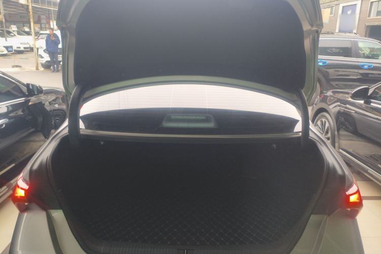 Used Toyota Avalon 2019 2.0L XLE Premium Edition China VI
