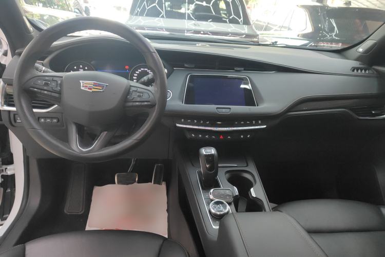 Used Cadillac XT4 2018 28T 4x4 Platinum Sport Edition
