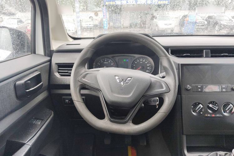 Used Wuling Hongguang PLUS 2020 1.5L Manual Standard Edition 7-Seater