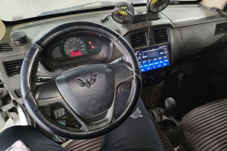 Used Wuling Rongguang S 2021 1.2L Base Model Window-Sealed 2-Seat LSI Car
