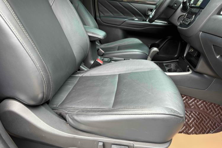 Used Mitsubishi Outlander 2019 2.0L Two-Wheel Drive Comfort Edition 5 Seats China V Standard
