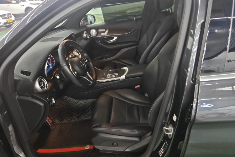 Used Mercedes-Benz GLC 2020 Facelift GLC 300 L 4MATIC Dynamic Edition
