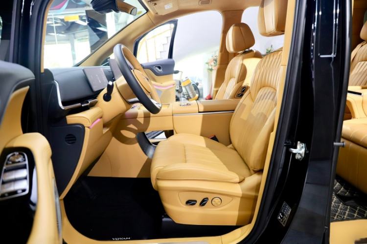 Used VOYAH Dream 2025 PHEV Four-Wheel-Drive Flagship Kunpeng Edition