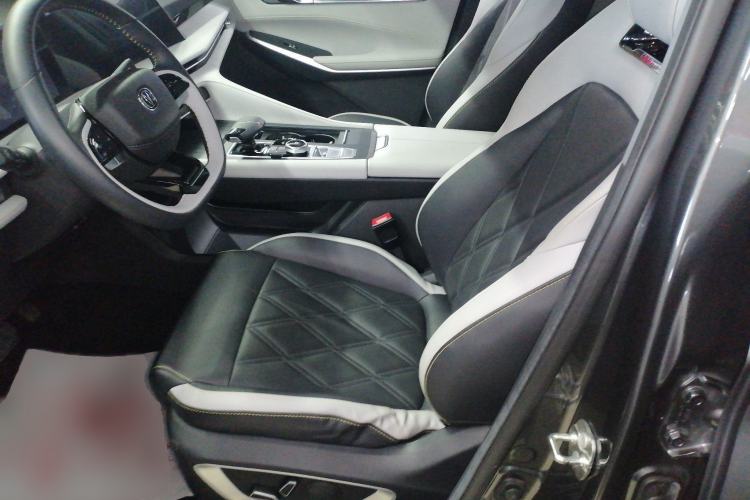 Used Changan CS75 PLUS 2023 3rd Generation 1.5T Automatic Prestige Model
