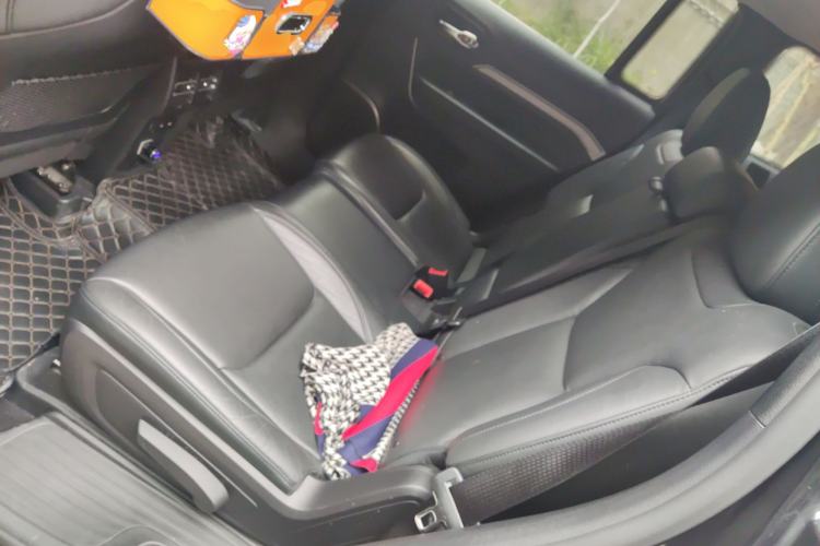 Used  Commander 2018 2.0T Two-Wheel Drive Enjoyment Version China VI Emission Standard