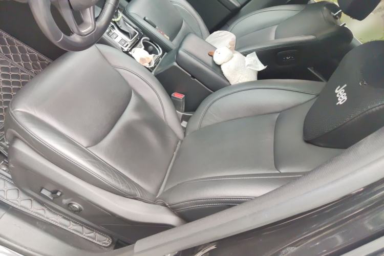 Used  Commander 2018 2.0T Two-Wheel Drive Enjoyment Version China VI Emission Standard