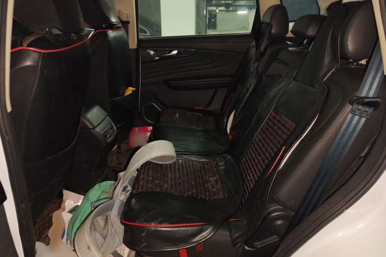 Used Sinotruk VGV U70 2020 1.5T Automatic Smart Luxury 7-Seater
