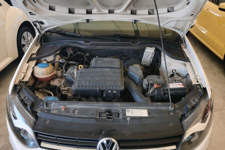 Used Volkswagen Polo 2014 1.4L Manual Fashion Edition
