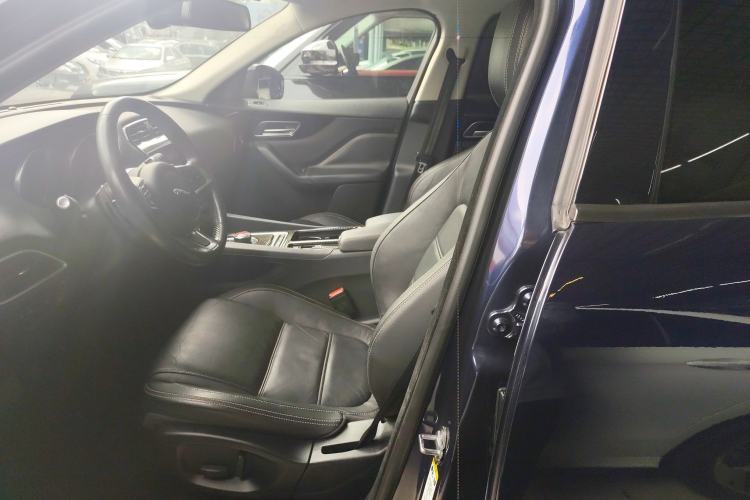 Used Jaguar F-PACE 2018 2.0T Two-Wheel Drive Urban Deluxe Edition
