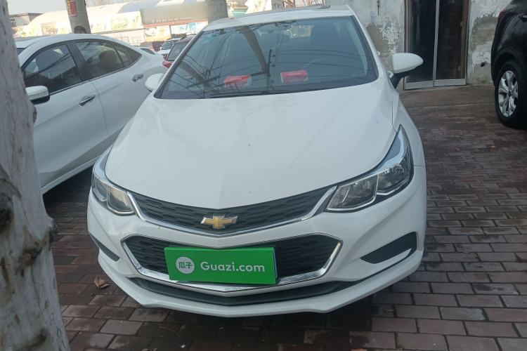 Used Chevrolet Cruze 2018 320 Automatic Pioneer Sunroof Edition
