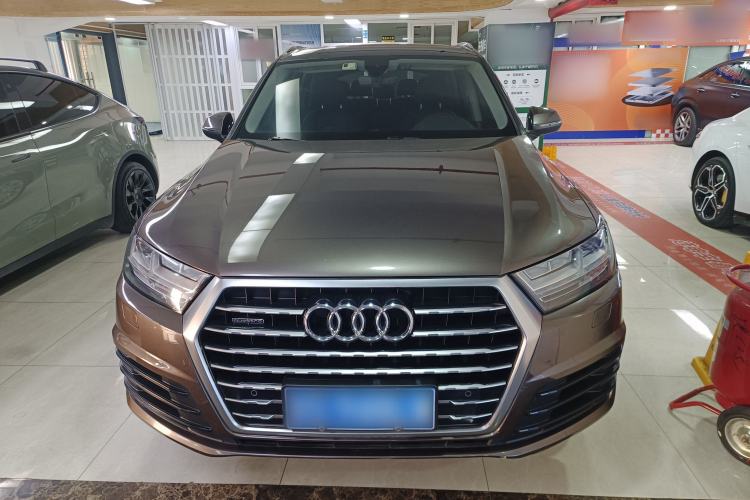Used Audi Q7 2018 40 TFSI Comfort Model