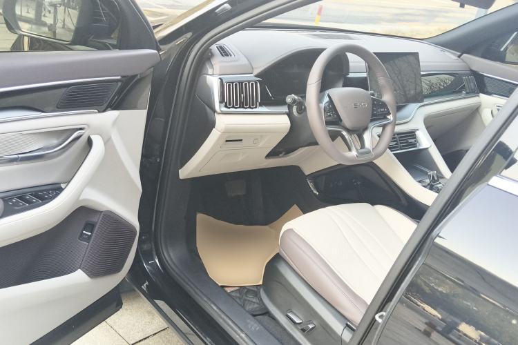 Used BYD Song PLUS New Energy 2025 DM-i 112KM Prestige Model
