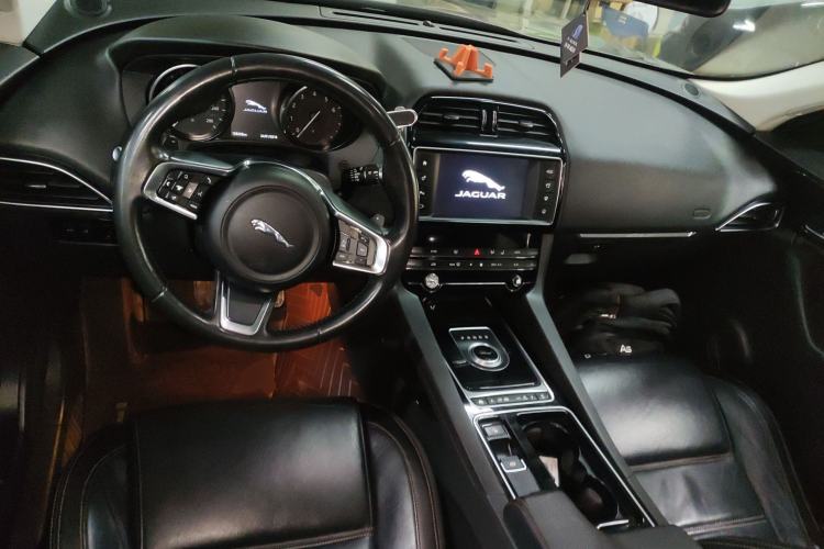 Used Jaguar F-PACE 2018 2.0T Four-Wheel Drive Urban Luxury Edition
