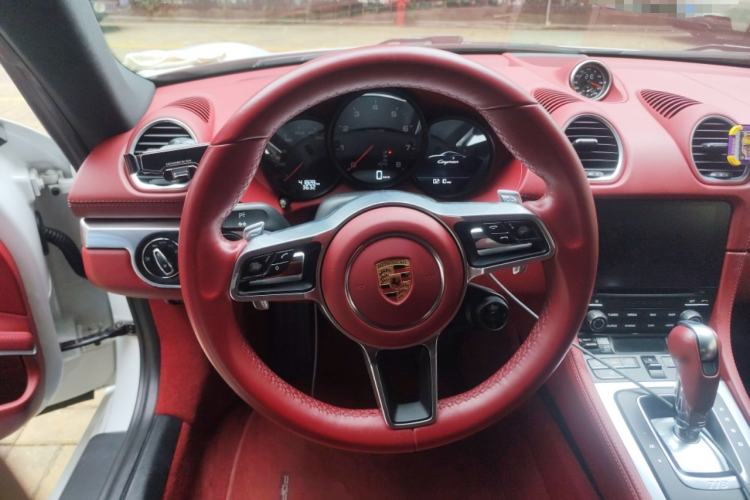 Used Porsche 718 2018 Cayman 2.0T
