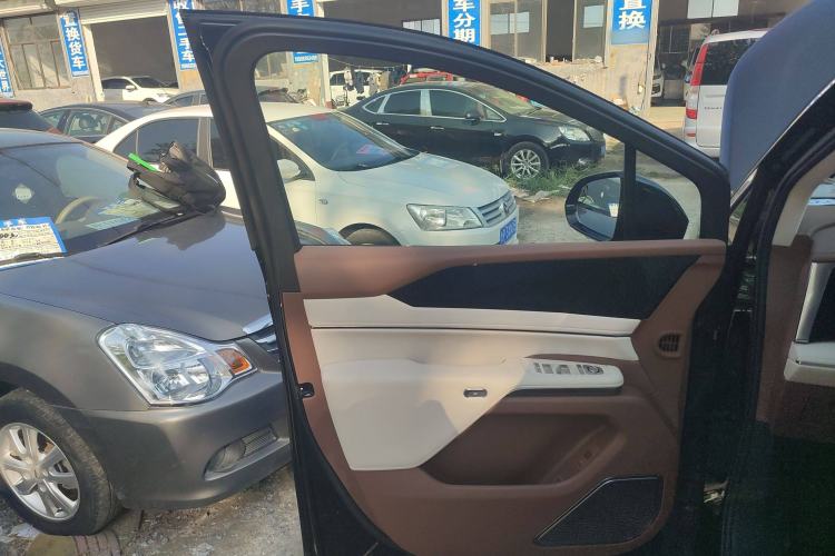 Used BYD Xia 2025 DM-i 1.5T 180km Beyond Edition
