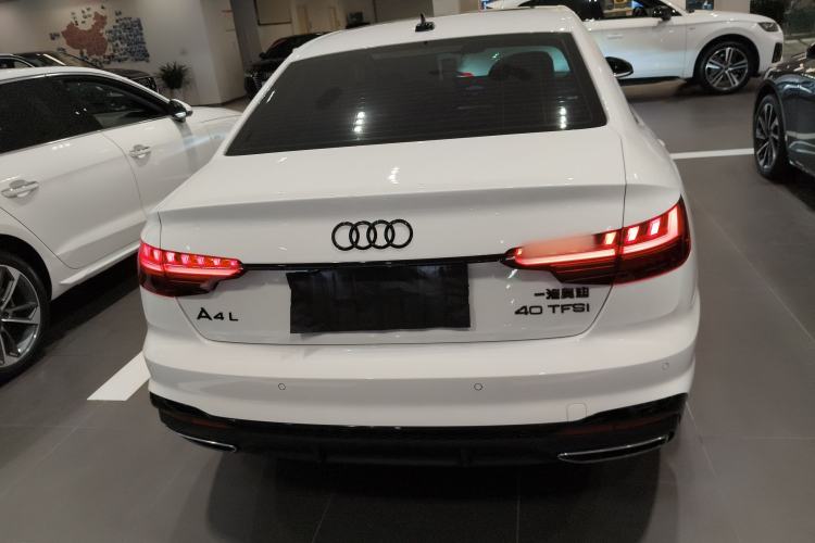 Used Audi A4L 2022 40 TFSI Luxury Dynamic Model
