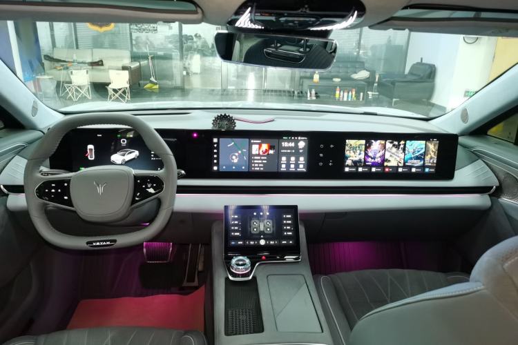 Used VOYAH PASSION 2023 Four-Wheel Drive Standard Edition