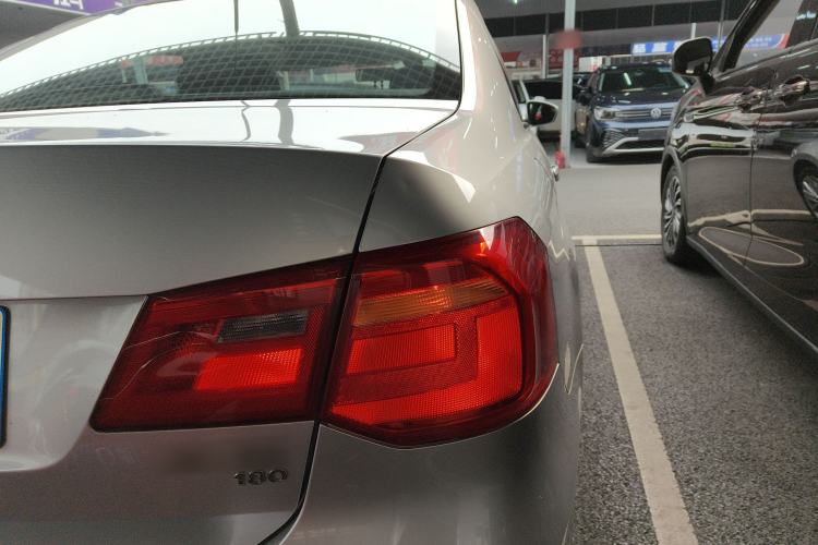 Used Volkswagen Jetta 2015 Value Edition 1.6L Automatic Comfort Version
