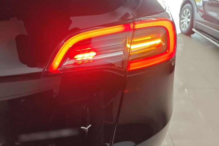 Used Tesla Model Y 2021 Standard Range Rear-Wheel Drive Version